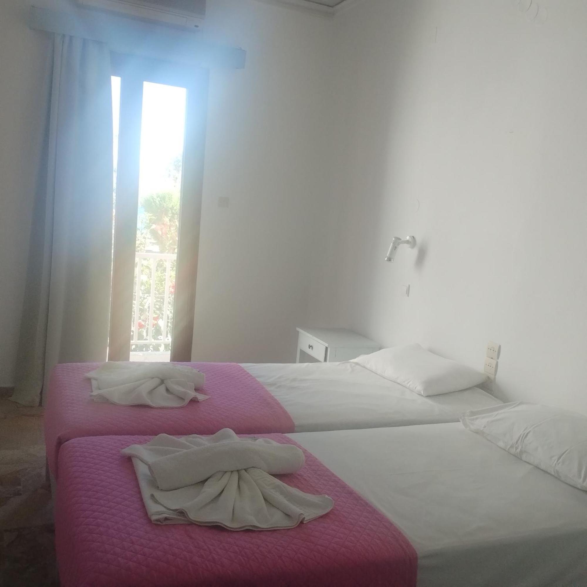 Zorbas Hotel ซูเยีย ภายนอก รูปภาพ